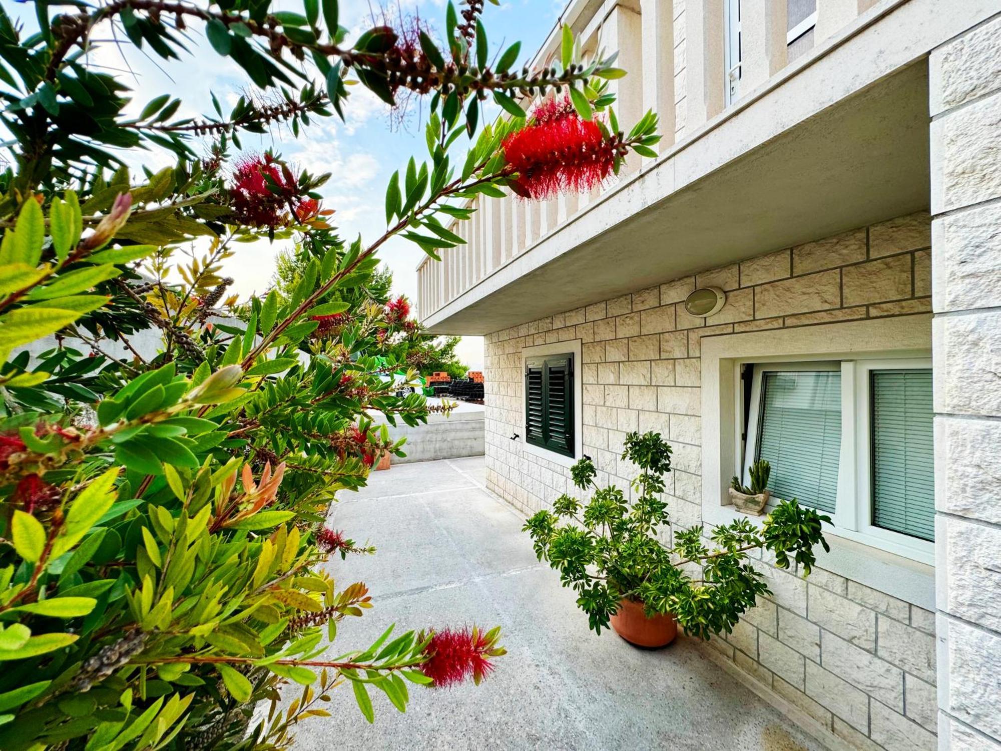 Apartment Baloevic Postira Extérieur photo